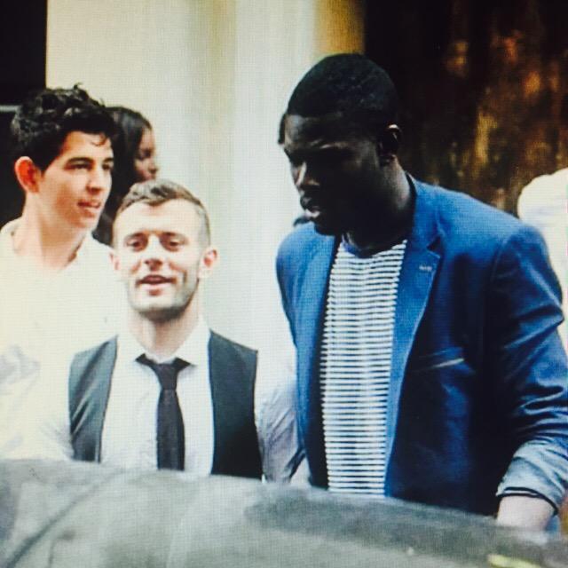 OkeeffeLuke's tweet photo. @MrGIlbertKyem  you doing security now 😂😂 http://t.co/aoF1h5tB8v