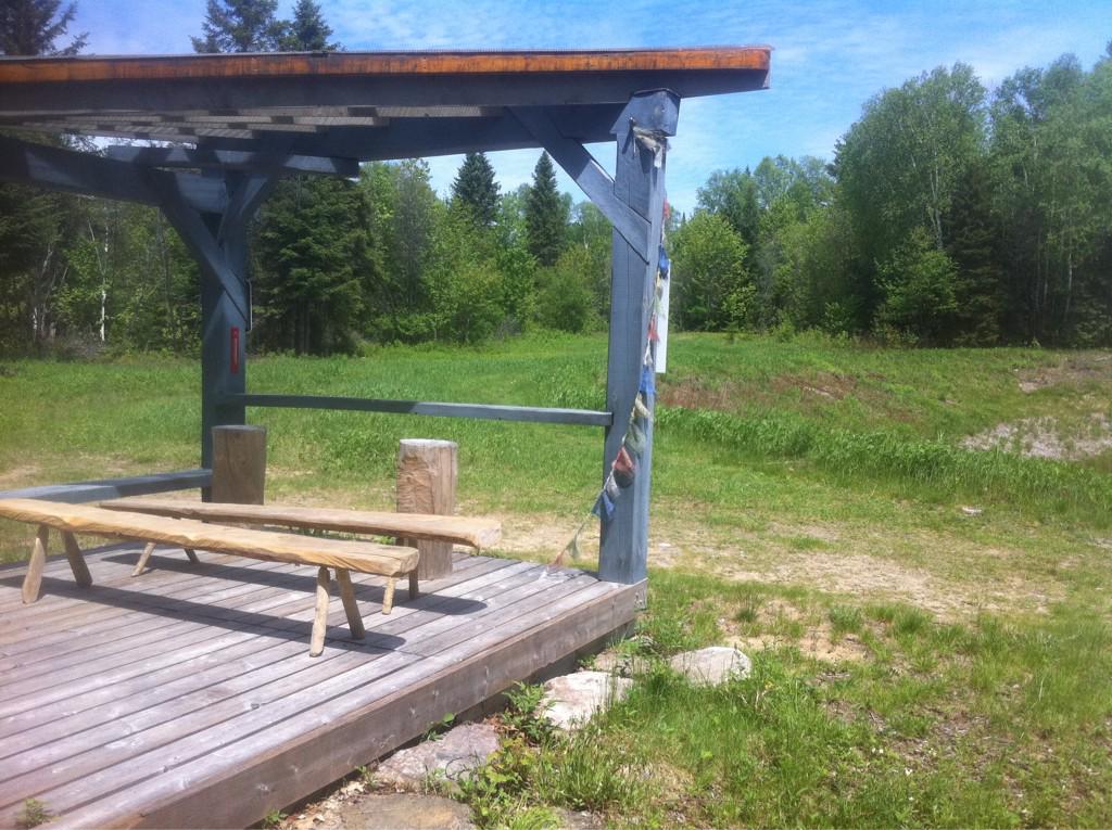 Outdoor classroom is set up at trailhead for #NatureAndYou outdoor Ed for kids. #getthekidsoutside