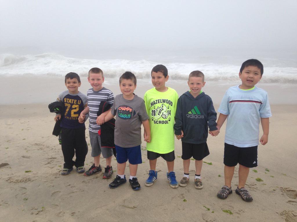 MrsSherlockj's tweet photo. Great time at Jenkinson's Aquarium today!@mrsjankowicz @Hwood_Pride http://t.co/AjGmAzVc5L