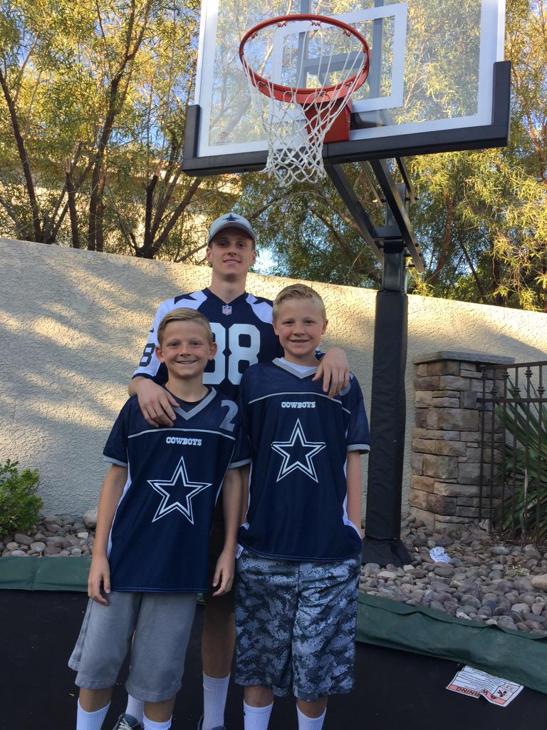 samcox33's tweet image. There's plenty of #austenrussellfan 's at the Cox house!