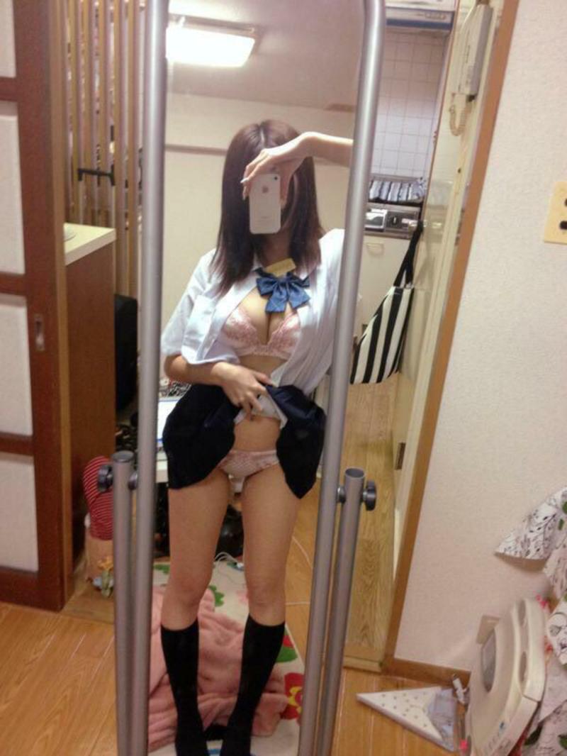 KICHIGAI_NANODA's tweet photo. 【拡散希望】
ぴゃずどら始めたばかりの初心者ですっっ
なのでっ、ぴゃずどら強い人たちにいろいろ教えてもらいたいなっ♡
あ！この前やっと神々勝てたばかりですけどよかったら、ふぉろーお願いします*ଘ(੭*ˊᵕˋ)੭* ੈ✩‧₊˚ http://t.co/6rkhkSnjPZ
