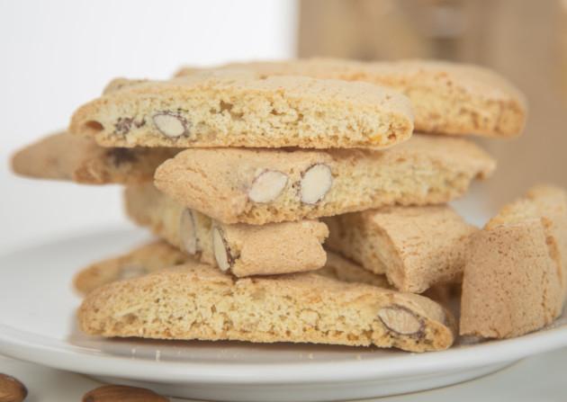 TasteCheshire's tweet photo. Congrats to Marianne Evans #Mummy #Bakes for her #glutenfree #biscoti featured in July's #vogue #italian #biscuits http://t.co/YWXyrtLYx2