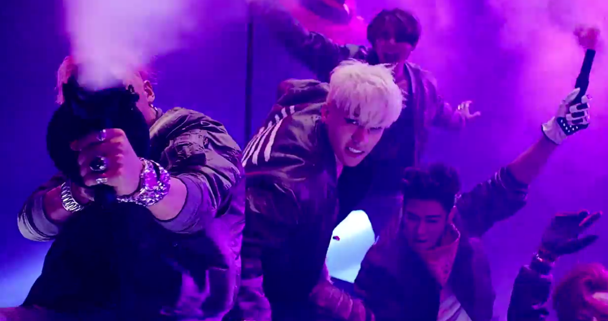 SeungriID's tweet photo. SEUNGRI #BANGBANGBANG http://t.co/sg87yRJ4Kv