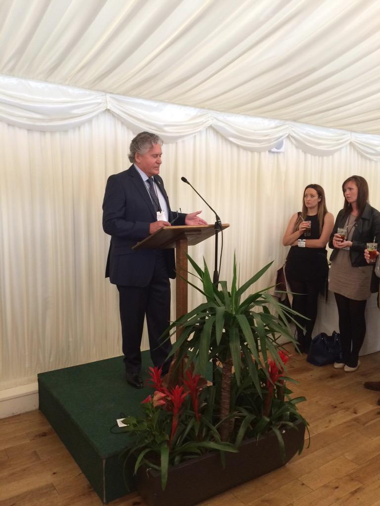 TributeMagUk's tweet photo. @DanielGalvinLDN talks at the @haircouncil #getregistered to support #davidhansonMP http://t.co/OqsspaRKlN