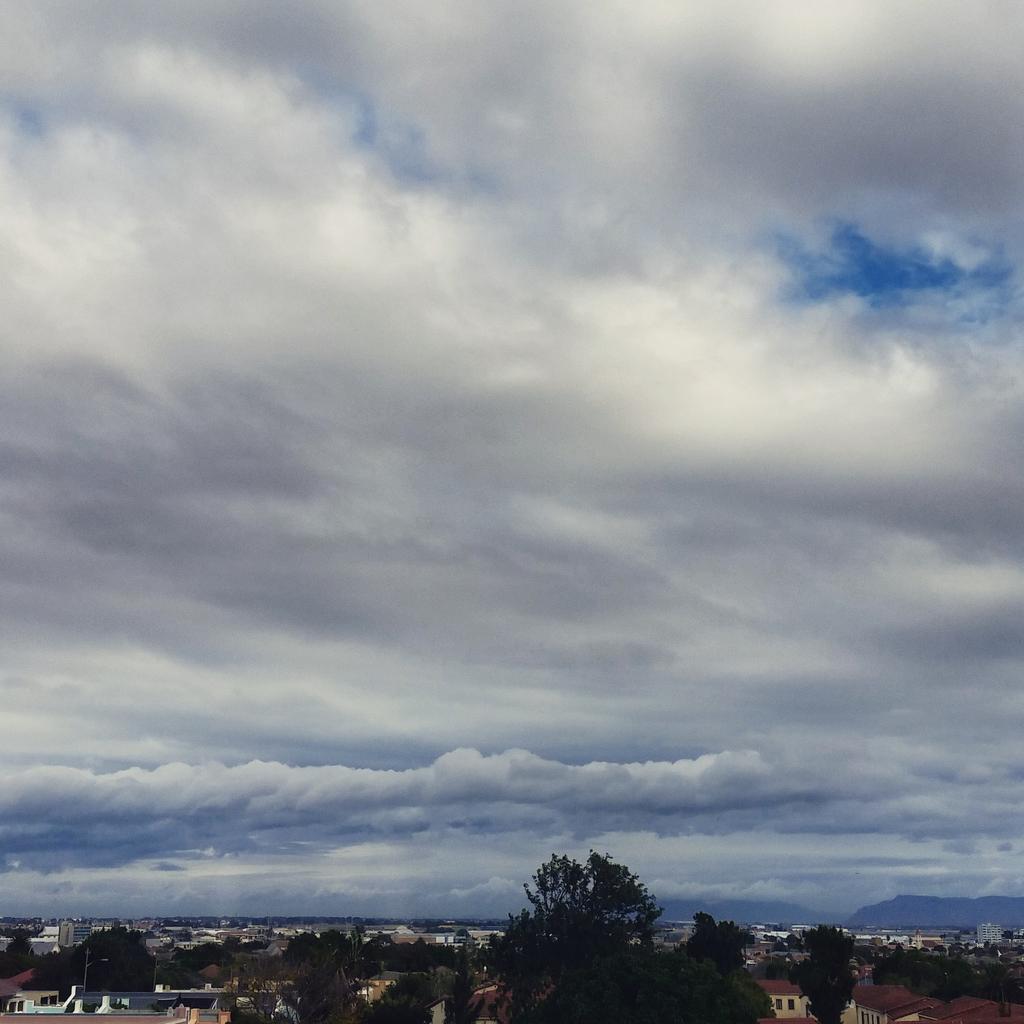 Cape Town pulled real Winter Look today. And it's cold! #TravelChatSA #SouthAfrica #CapeTown