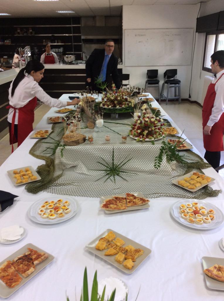 CarlosOrozaCIFP's tweet photo. Formación para o #emprego Cursos #AFD2015 #Prácticas #calidade #fp #centrosintegrados #live #hosteleria http://t.co/Qatv8A1Lmm