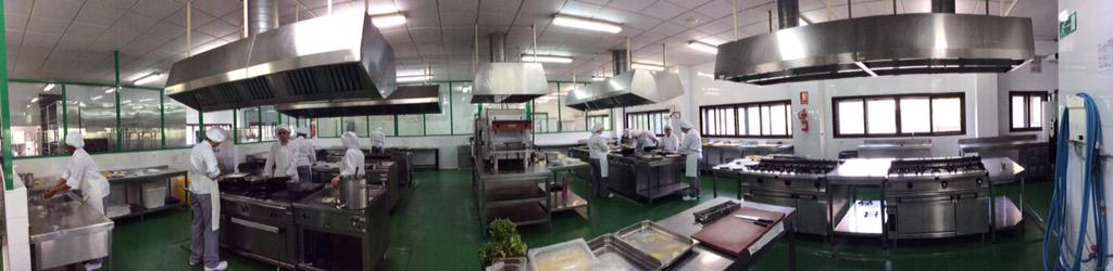 CarlosOrozaCIFP's tweet photo. Formación para o #emprego Cursos #AFD2015 #Prácticas #calidade #fp #centrosintegrados #live #hosteleria http://t.co/Qatv8A1Lmm
