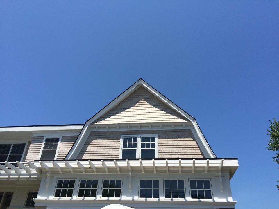 ShorelinePaint's tweet photo. Beautiful #waterfront home in #Greenwich, #CT we are finishing today! http://t.co/egEr483437