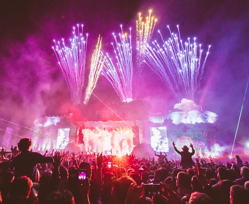 adamrob13's tweet photo. By far one of the best weekends ive had @wearefstvl 😅👀 http://t.co/qqN1IUMtZq