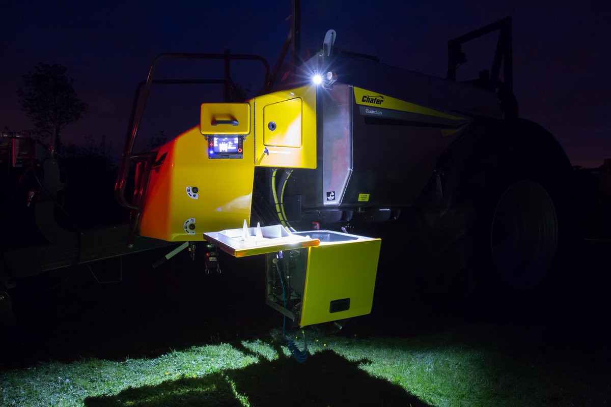 retrofitparts's tweet photo. The Nordic Lights N10 LED with wide flood lens produces so much light from such a small unit and one LED #qualityLEDs http://t.co/1Fl90tMvrI