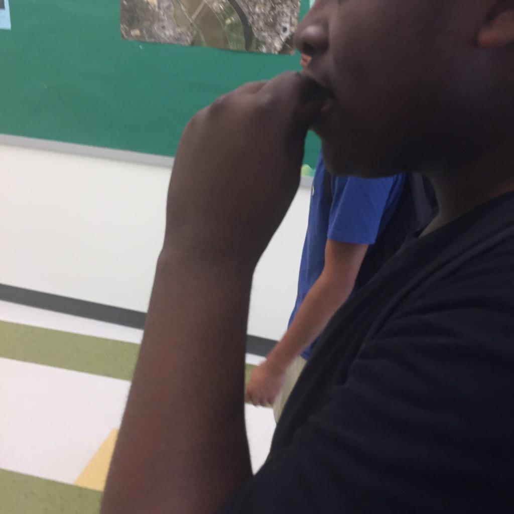 MrFatherTino's tweet photo. "Sure you can have some of my gum BJ." @Mr703_ http://t.co/DEPaZCKxUo