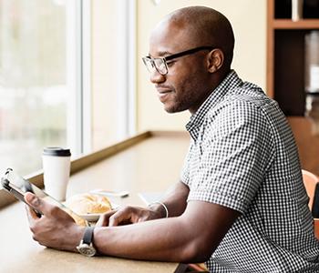 RT <a href="/KelloggAlumni/">Kellogg Alumni</a>: Chipping in: Dan Cappello '89 &amp; <a href="/mei_llc/">MEI LLC</a> make equipment makes phones work: kell.gg/1IMqBHw