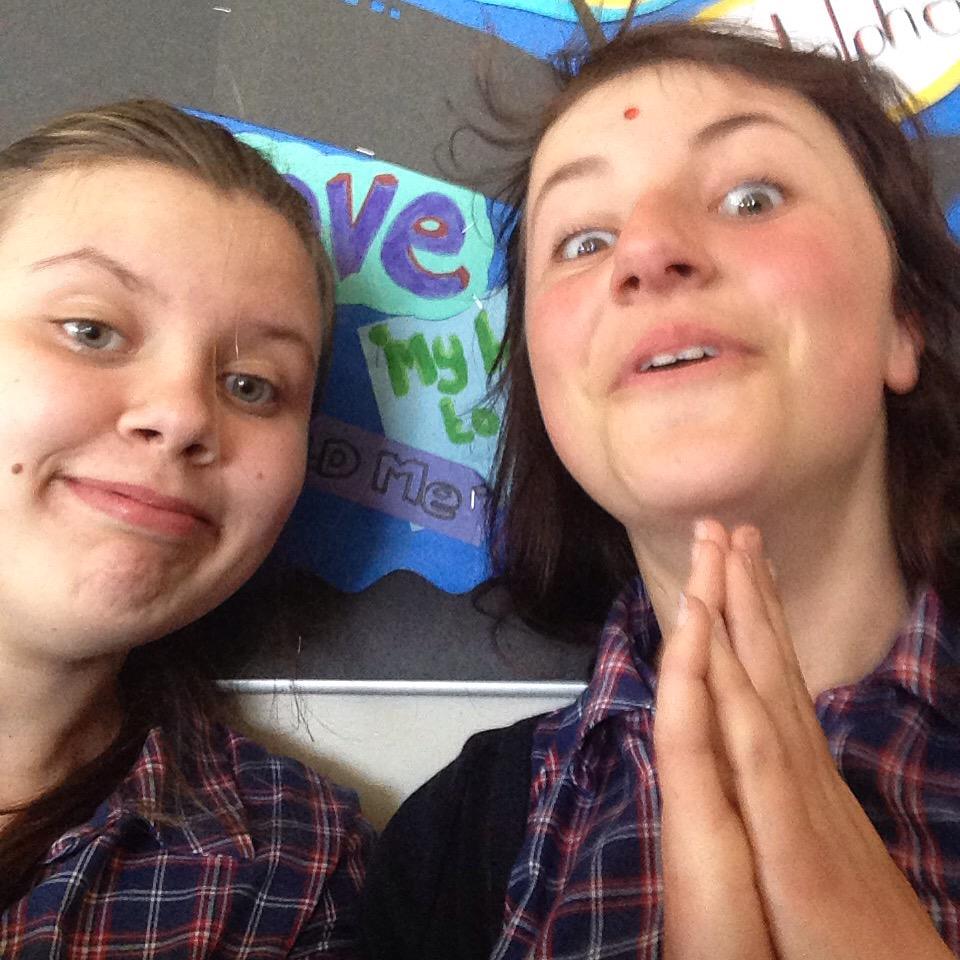 daisychapter1's tweet image. #FangirlWithChapter1