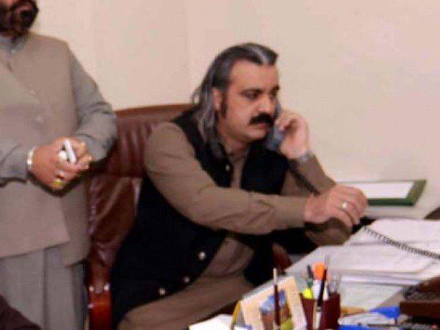etribune's tweet photo. PTI's Ali Amin Gandapur refuses to surrender to DI Khan police http://t.co/oIYS5aDg7v #Pakistan http://t.co/m2FpAJoIIG