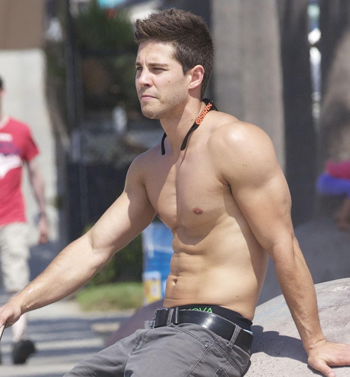 Dean Geyer is perfection #GuyCandy.