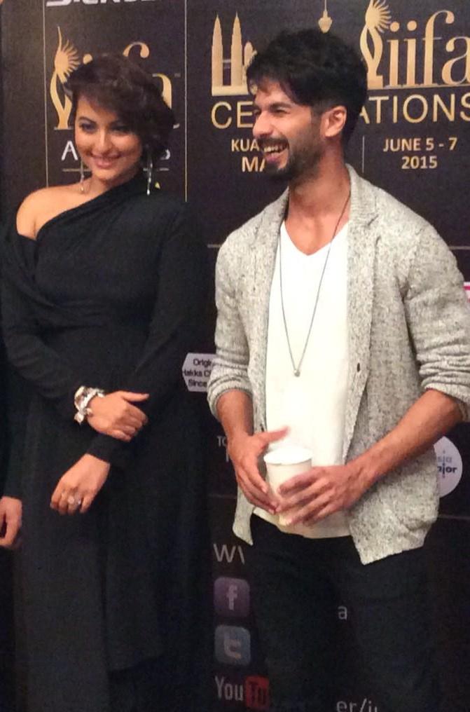 Happy birthday sonakshi sinha 