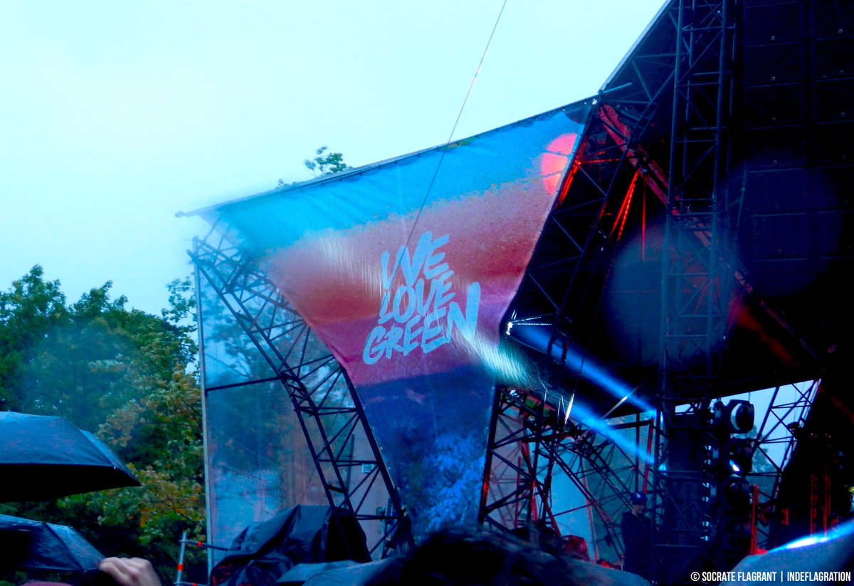 Indeflagration's tweet photo. C'était le @welovegreenfest ! Bilan du 2e jour: ressentis, notes et extraits live > http://t.co/oi5pkzbfmK #WLG2015 ♫ http://t.co/hrsNjM4Z6a
