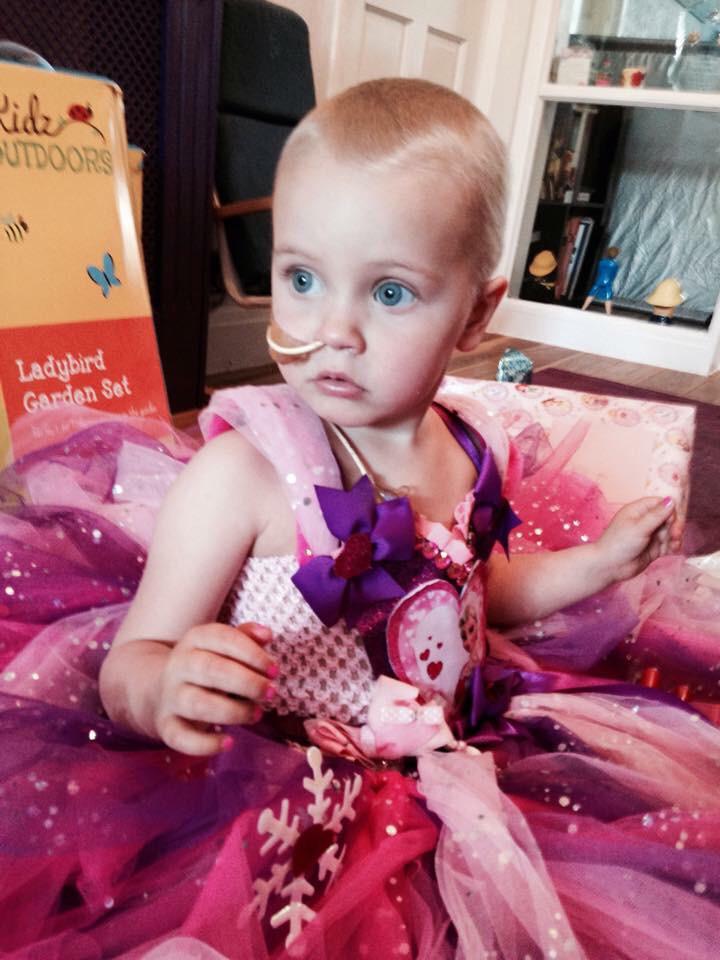 // Ruby's op is tomorrow. Please pray and donate Text: RLYJ88 £5 to 70070 #rubylaura  justgiving.com/RubyYoungJourn… //