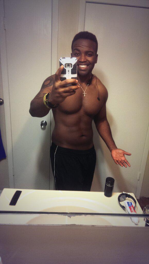 skizmotron's tweet image. Workout plan 30mins of cardio 100pushups, 100 set-ups, 100 burpies #lightworkout