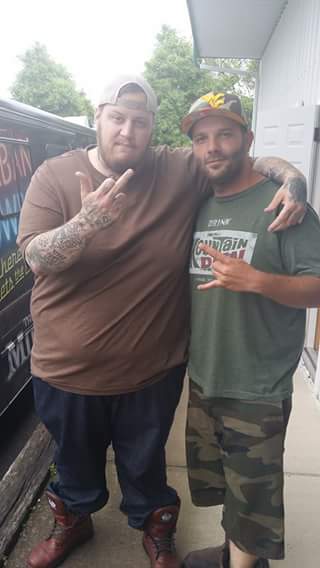 SummerDennis86's tweet photo. This is my cuz and @JellyRoll615 ...I'm so jealous right now...Love him.. http://t.co/prc6SHKiru