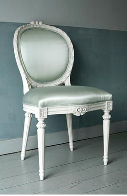 NORDSHAPE's tweet photo. We love all our classical chairs. Just gorgeous. Do you like it? #decor #home #interior #design #chair #swedish http://t.co/onFtKj9xRD