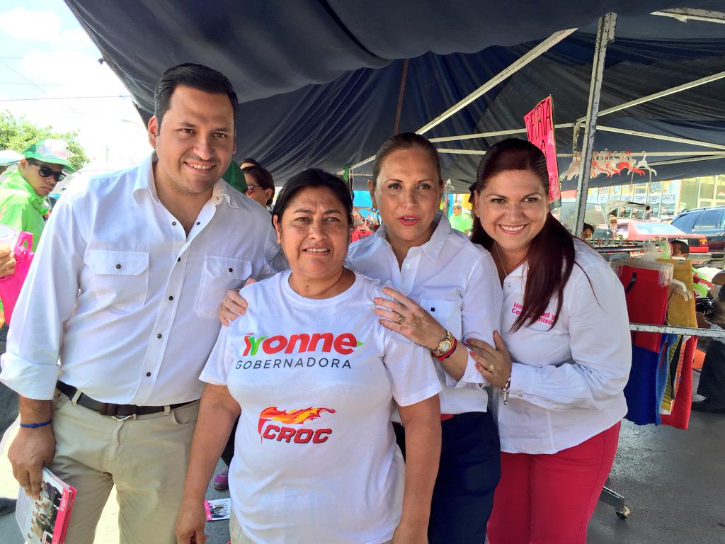 MariadeJesusAM's tweet photo. Muchas gracias a mi amiga @Cristina_Diaz_S y @TomasMontoya por acompañarme en el mercado de Eloy Cavazos! http://t.co/UTPpokFOtl