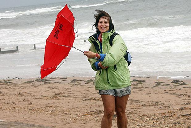 Severe weather warning issued for Westcountry with winds of up to 65mph expected ow.ly/NIqD7