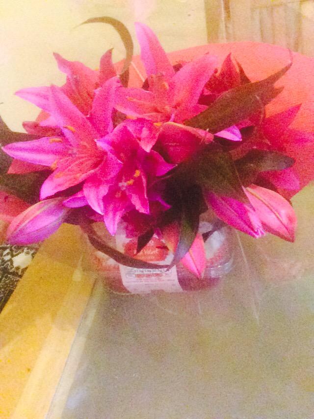 Becky_Brodie's tweet photo. Well this has made me happy 😊😊🌷 http://t.co/9zrVhQgvsT