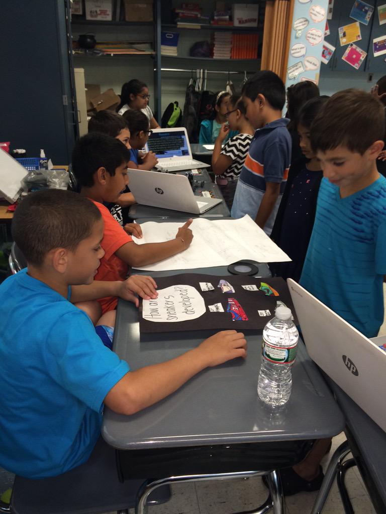 0xEarlineB's tweet photo. First day of our #BFgeniushour was a success! @MissPetruzzi @Xanth_K @mlindsey130 @BenFranklinES http://t.co/CVJXruWy6k