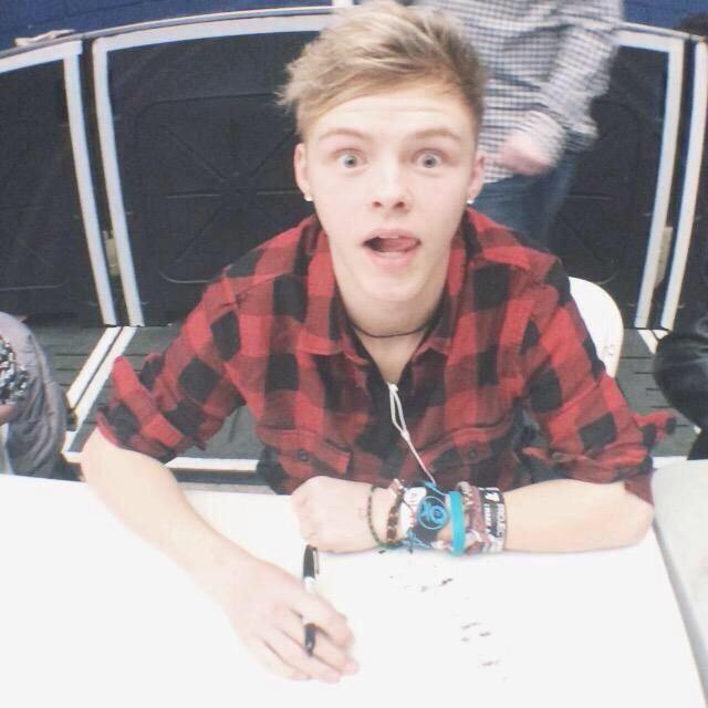 Hi I'm Nate, could you RT, new account not new to fl 🔥