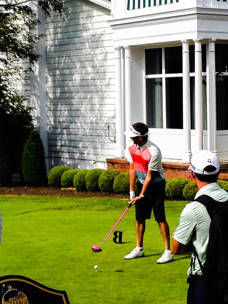 jasonperkey's tweet photo. Bubba Watson just played through. @The_Greenbrier #pinkdriver http://t.co/U6duDSxvDq