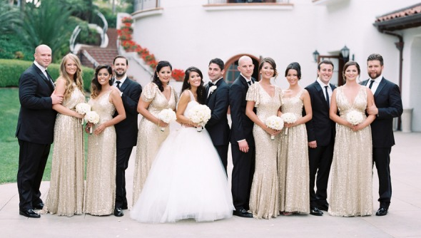 stylemepretty's tweet photo. Romance and gold 'maids dresses: http://t.co/wRIuE3wttK 
Photo: Clary Pfeiffer http://t.co/cNfJ1uiGES
