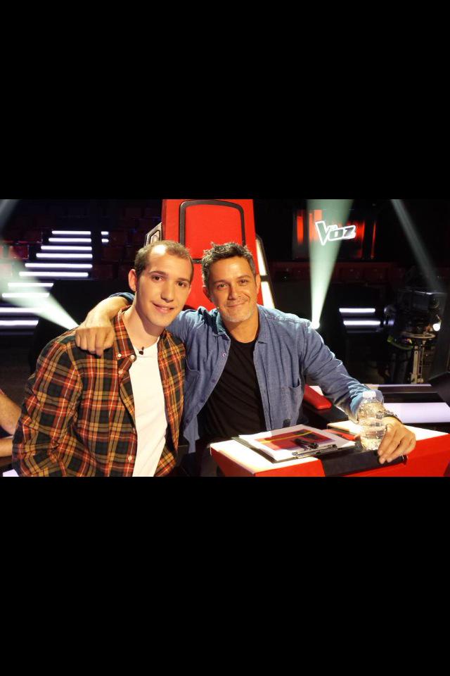 nachosrodilla's tweet photo. @VecinosLasRozas Alex Gómez , vecino de Las Rozas actuara en los directos de La Voz en Telecinco el próximo Miércoles http://t.co/j9XiO7iUOX