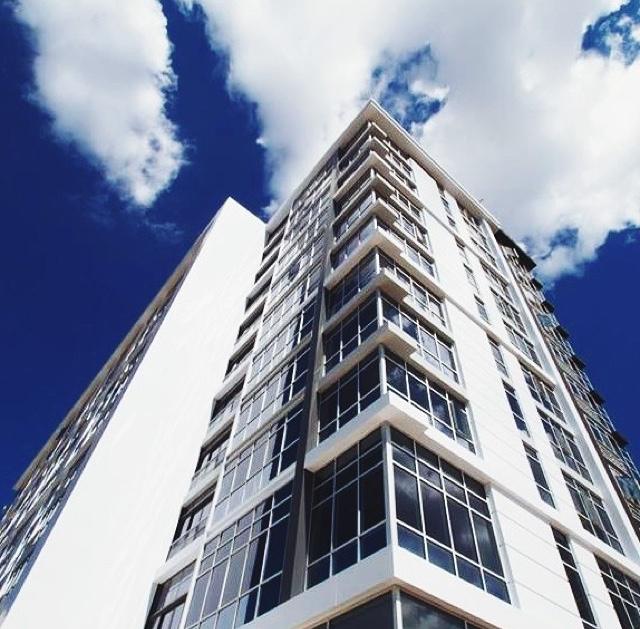 SkyHouseDC's tweet photo. Penthouse living. Stellar views. Half a month free. Things are looking up. http://t.co/Wvkmi9vkjZ #SkyHouseDC #SWDC http://t.co/oZ2HB1mC1C