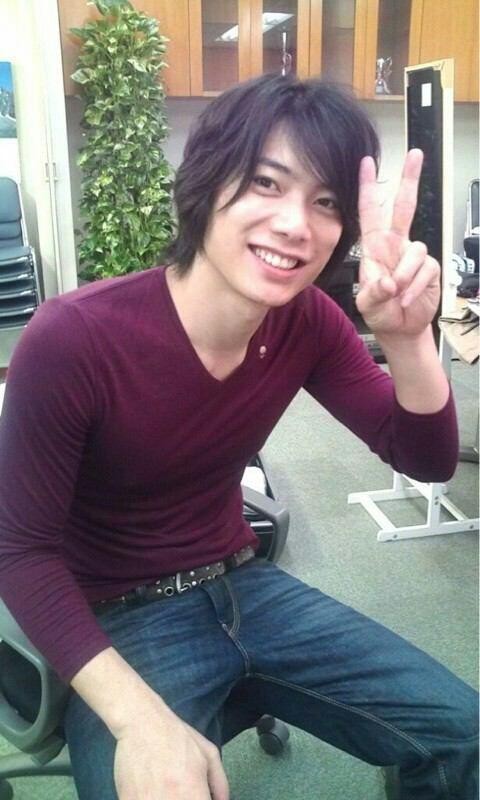 bluestsky_p's tweet image. 今日は
兼崎健太郎さんの誕生日です！
かねちゃんお誕生日おめでとう！
兼ちゃんの笑顔大好きです！

#兼崎健太郎生誕祭 
#兼崎健太郎生誕祭2015