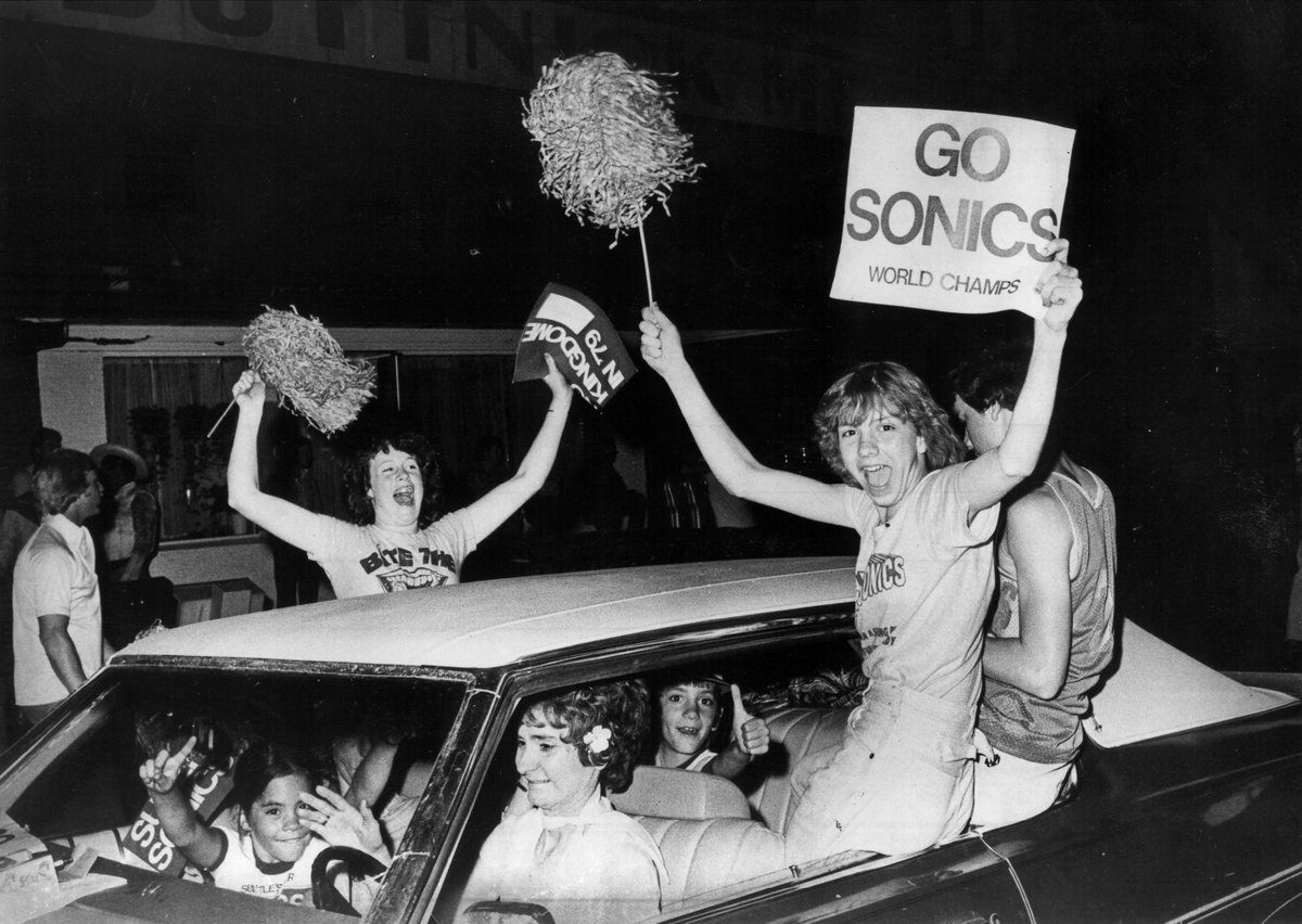 36 yrs ago today, Sonics won Seattle's 1st modern sports title. Photos, video from archives: blog.seattlepi.com/sonics/2015/06…