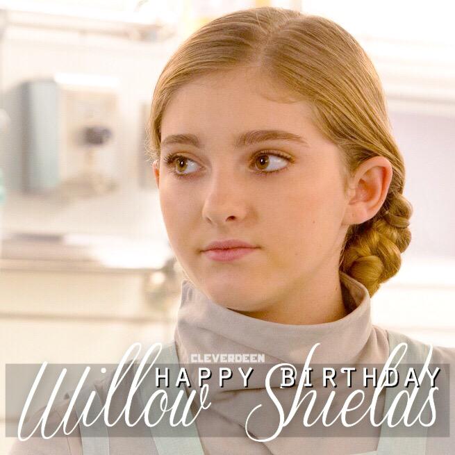 Happy Birthday to our amazing Primrose Everdeen, Willow Shields! I hope she has the best birthday ever  