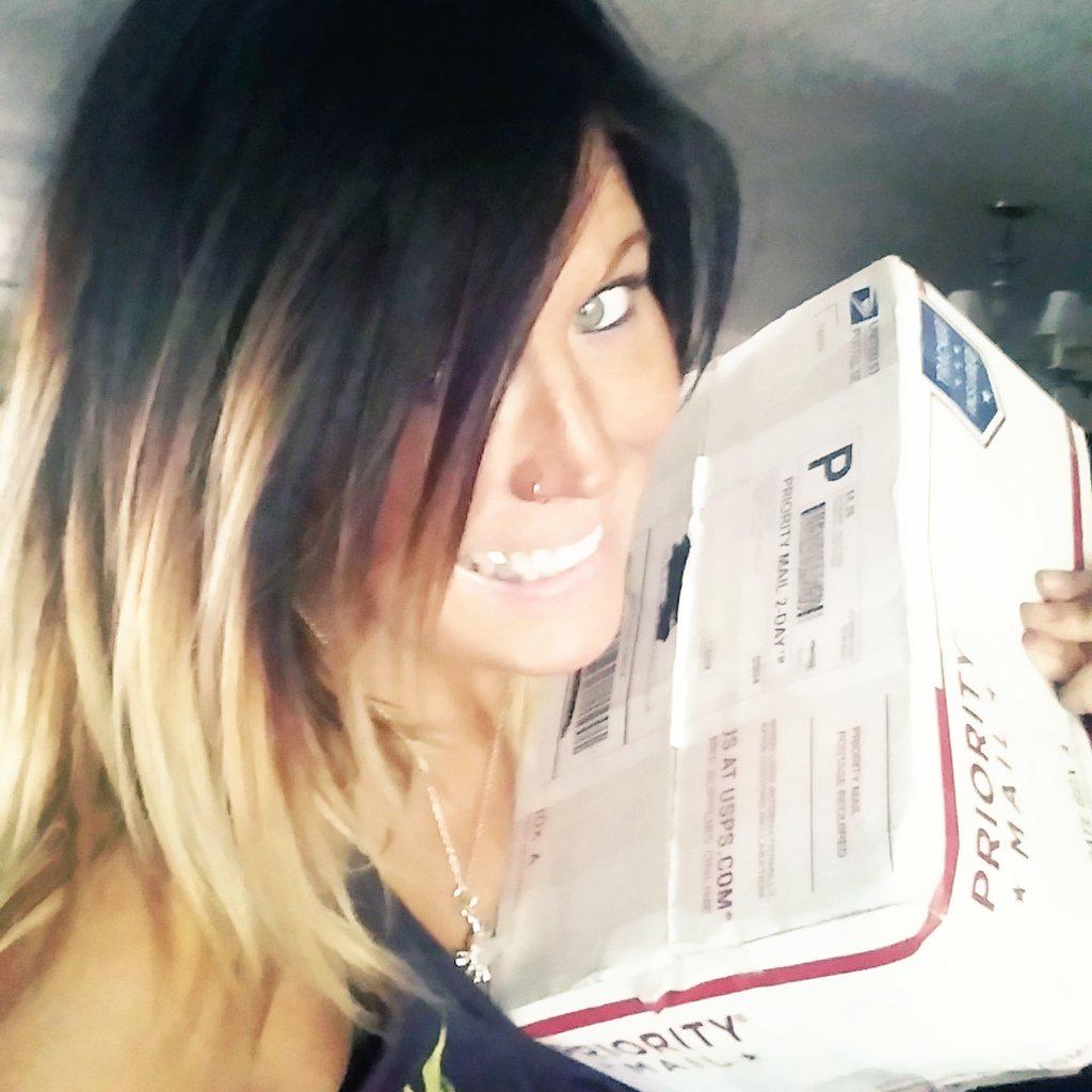 BowhuntAngelNK's tweet image. @BoneyardSeed It arrived thanks so much! After an afternoon of medical this  brought a #smile.  #plotseeds #bowhunter