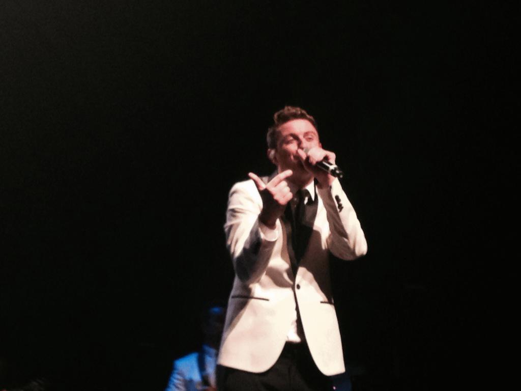nataliek418's tweet photo. #OvertonesTour2015 http://t.co/fCXeR86cf6