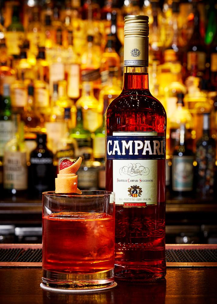 CampariAmerica's tweet photo. 3 ways to change up your #NegroniWeek game from @lrobitschek @HungryBartender @NatashaDavidxo http://t.co/AWW44lYUpc http://t.co/SHq9avbtdf