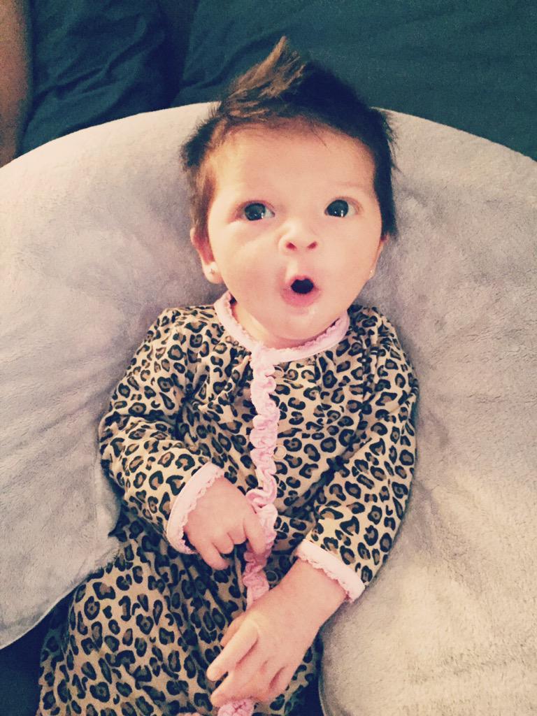 jaclyn_phelps_'s tweet photo. Me watching #TheBachelorette tonight http://t.co/nsslYNhQ1T