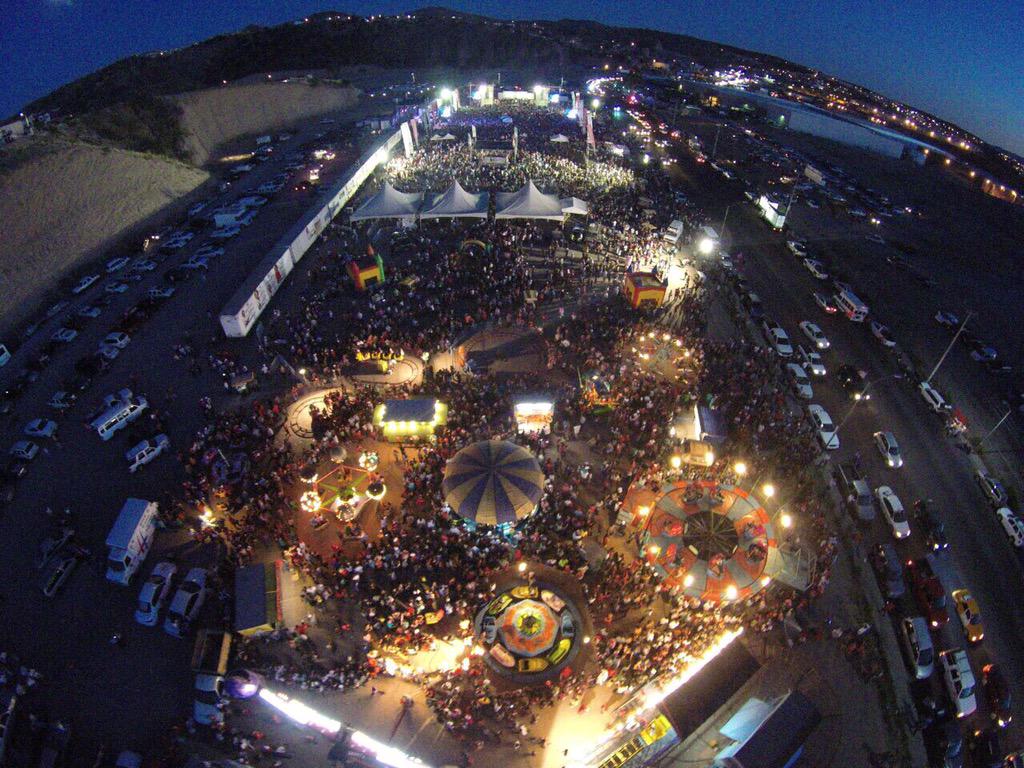 ClaudiaPavlovic's tweet photo. Nogales esta de fiesta porque el #verdaderocambio ya está cerca. Gracias Nogales vamos por #OtroSonoraYA http://t.co/lZCKwsbbPa