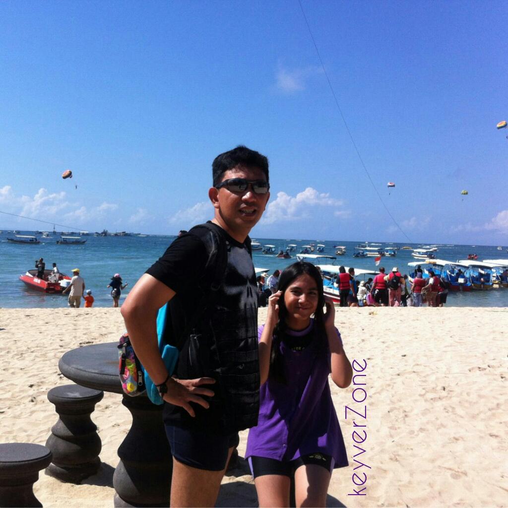 keyverZone's tweet photo. Keseruan @keshyavalerie di Bali. Oiya ntar sore keshya udh balik ke jkrta. Safe flight ya sayang :) http://t.co/vcbcgMGCkW