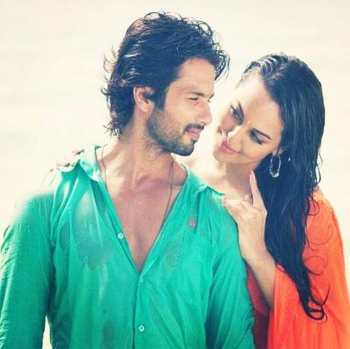 Falled for you as Chanda!
Happy Birthday Sonakshi Sinha  Love, admire, success and lots fame to you! 
