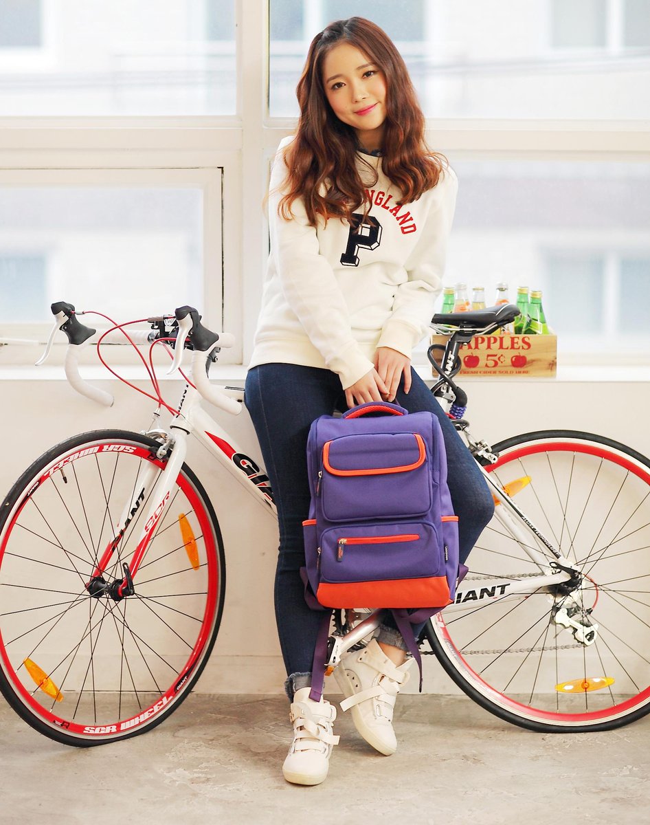 색채감 넘쳐나는 이태리 브랜드 "Leccpoom"렉품 백팩