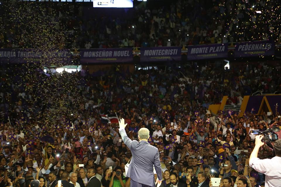 #SeguimosFirmesLF Demostrando amor a la patria y respeto al líder del partido