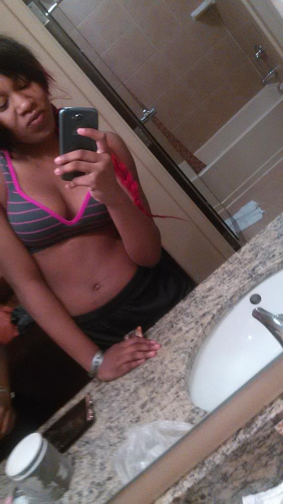 FreeMay_'s tweet image. Im bck