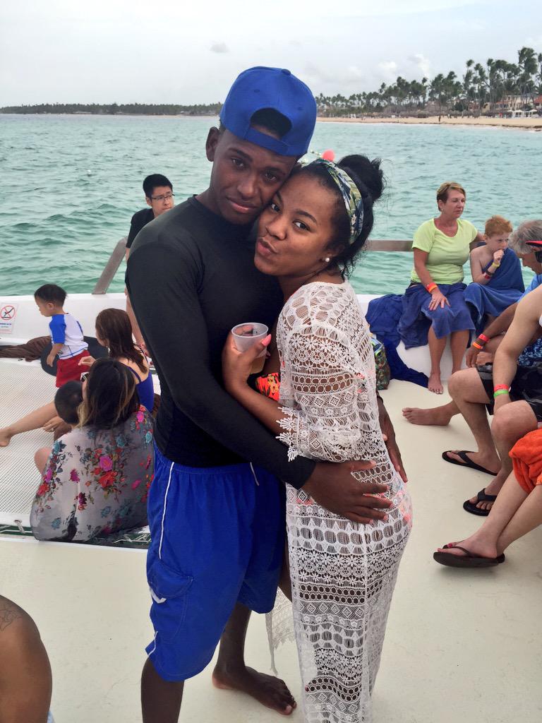 Cammmmm_'s tweet photo. #DominicanRepublic 🌴😘 #ThePlugSon 😭 2⃣1⃣ http://t.co/uqMTBtrcP0