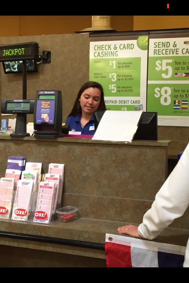 SarahRohen's tweet image. So proud of my girl @hillkelsey7 on her first day in the office! I&apos;m sure she kicked ass 😘 #krogerproblems #kroger