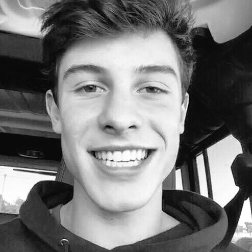 shawnfadinho's tweet photo. - Aimée (lê-se Aimêe)
- Shawn
- 0/12
#ShawnForMMVA http://t.co/VMijSZFwWs